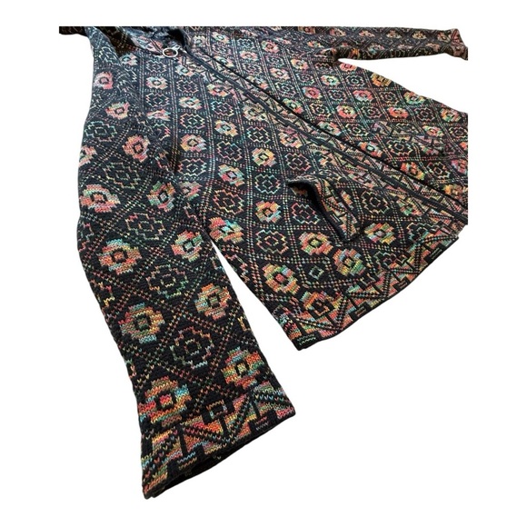 🌷3/$15🌷 Papillion Rainbow Aztec Zip Front Hooded Cardigan - Size XL - Picture 8 of 13